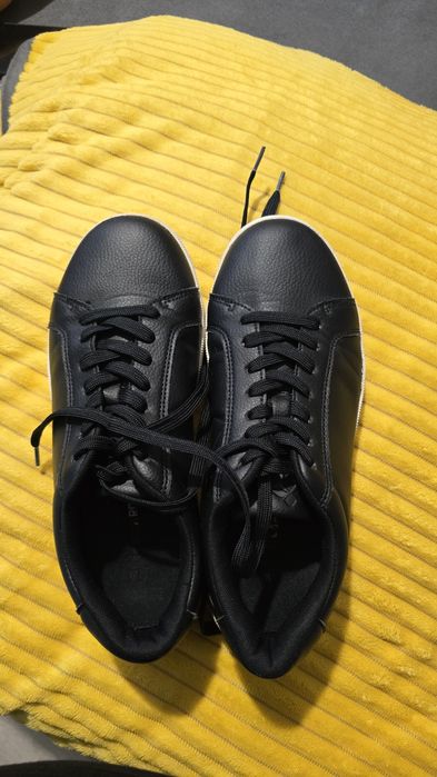 Продам обувь на подростка