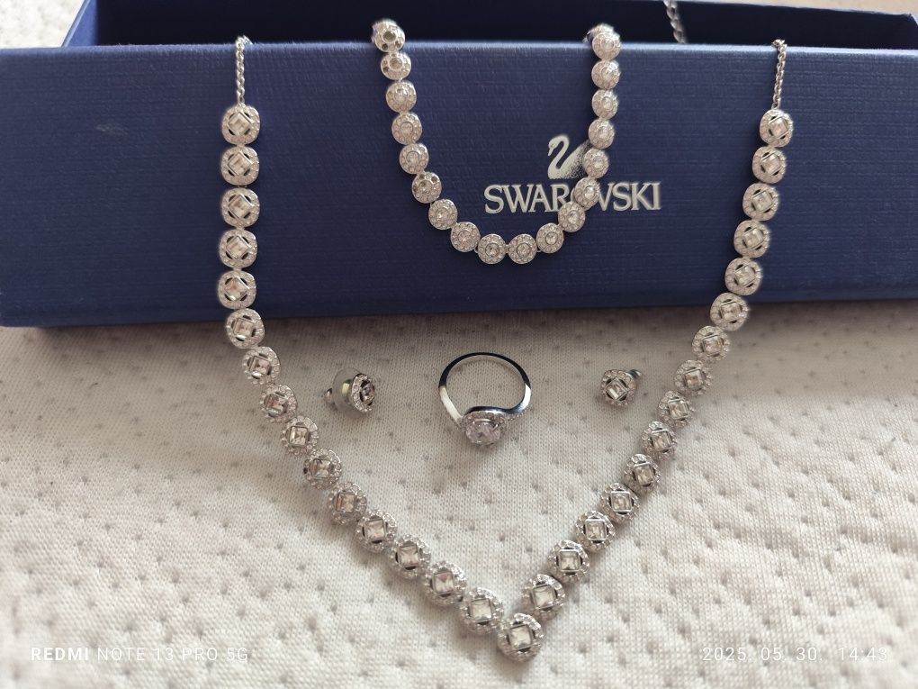 Set Swarovski Mesmera