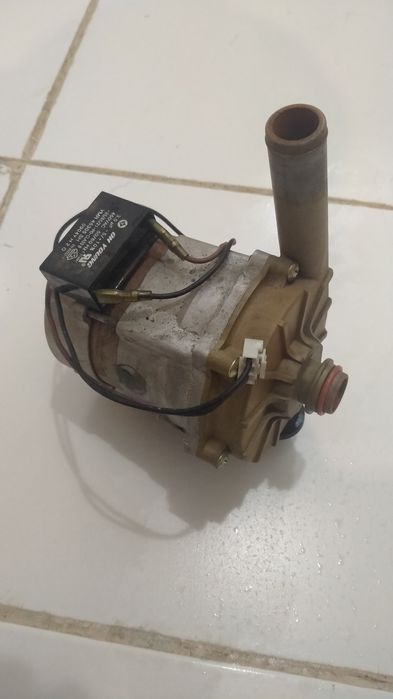 Запчасти газового котла Rinnai. Насос. Вентилятор. Газовый клапан