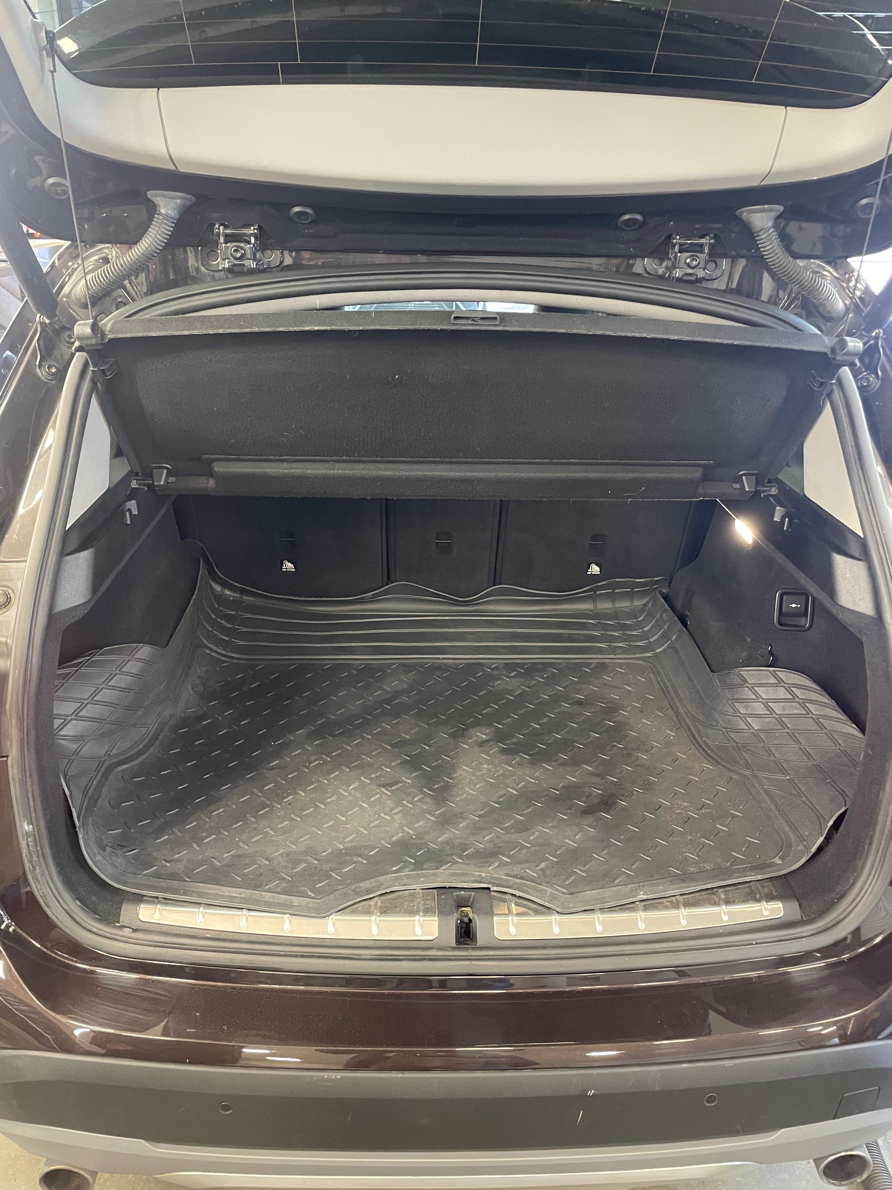 Bmw X1 2.0 Xdrive Гаранционна