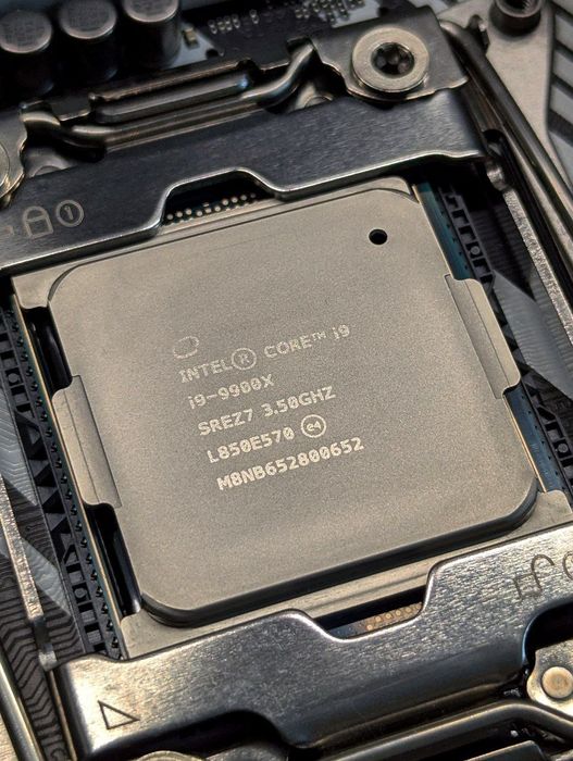 Asus X299 i9 9900X/128GB RAM/Noctua