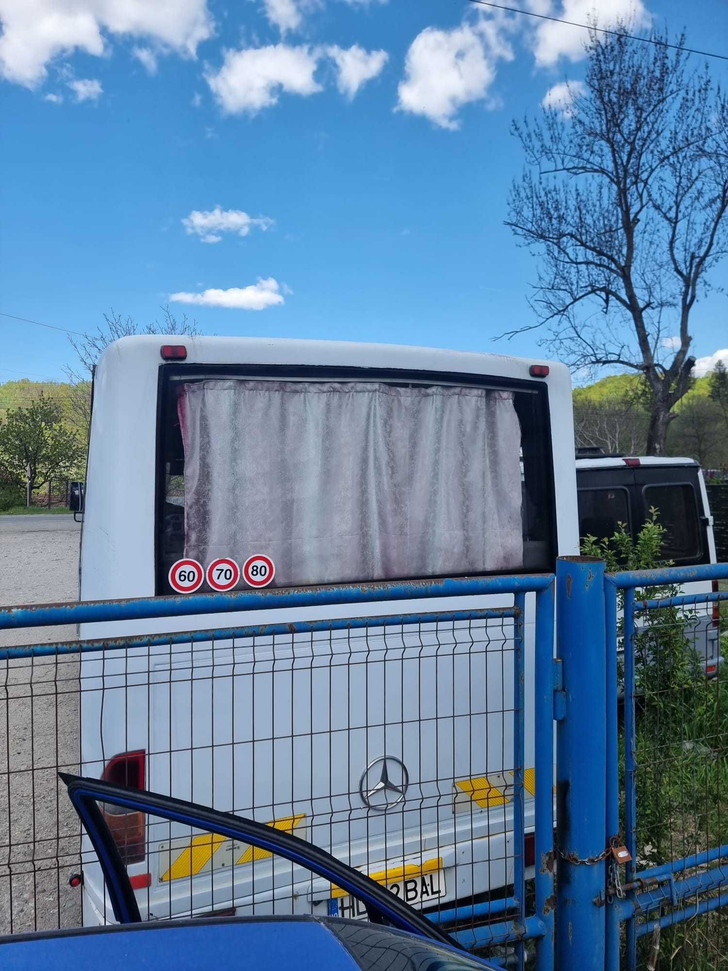 VÂND AUTOBUZ MERCEDES VARIO 614 MOTOR 4.2 D anul 2000 cu 32+1 locuri