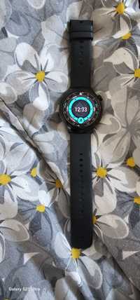 Продавам смарт часовник Huawei Watch 4