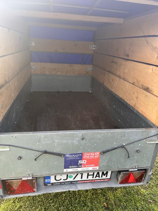 De vanzare remorca auto