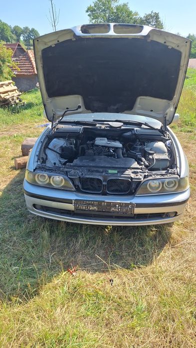 Dezmembrez bmw e39 525da