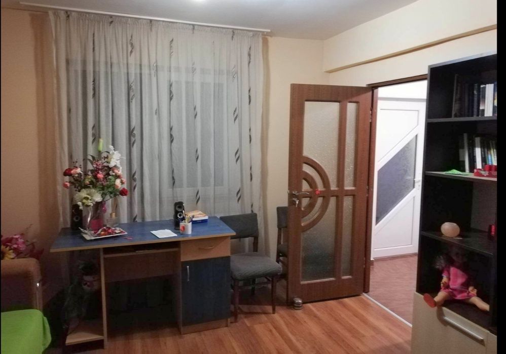 Chirie Casa Voluntari