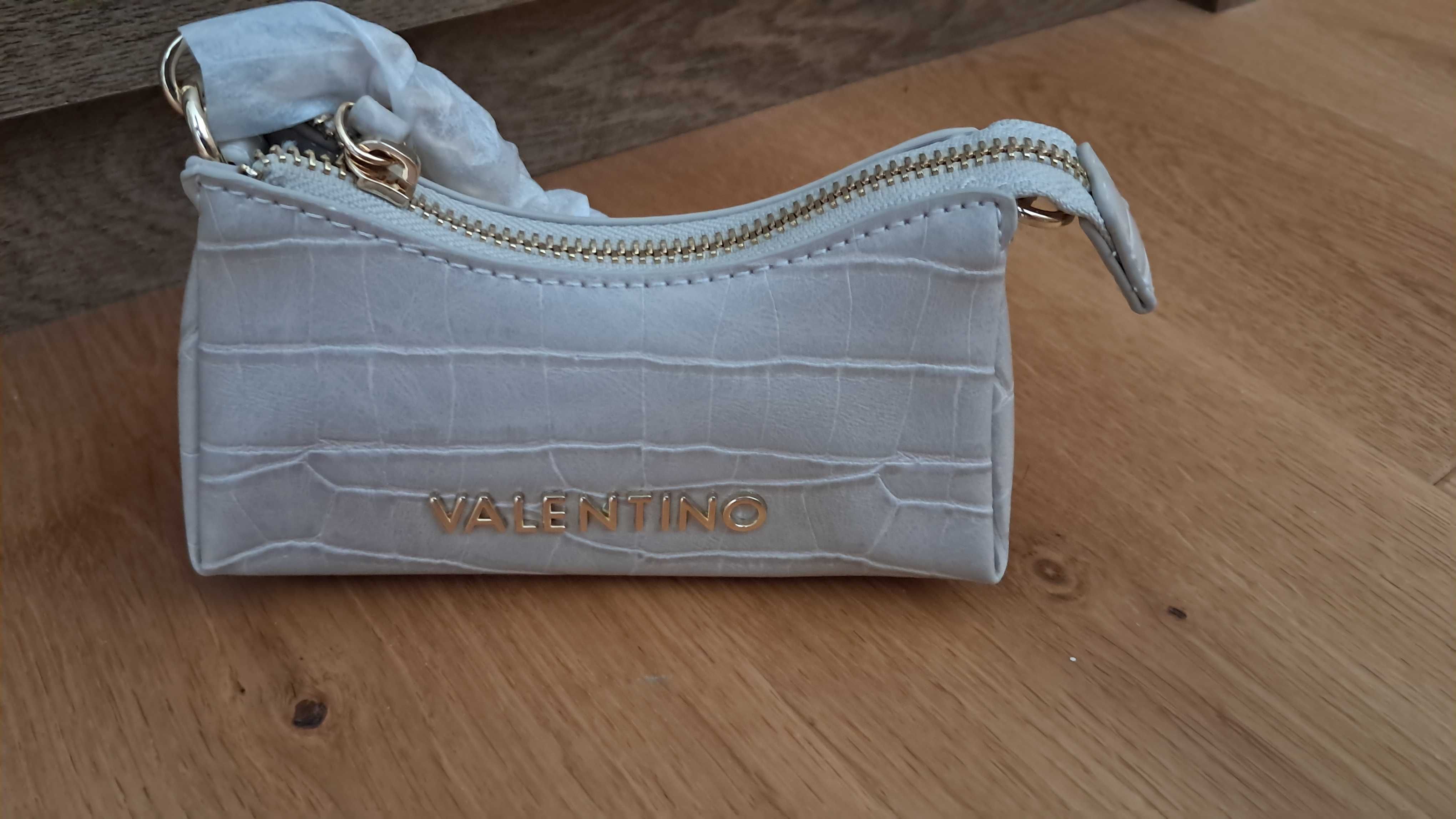 Чисто Нова миниатюра VALENTINO