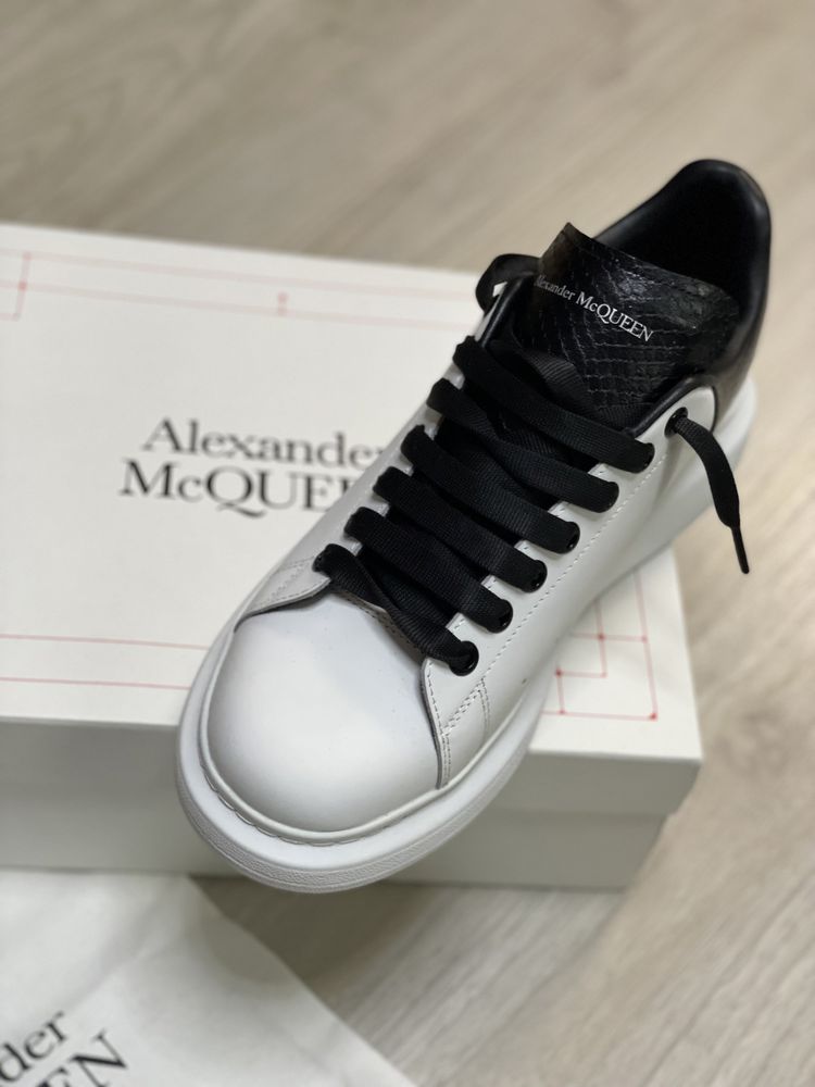 Sneakers Alexander Mcqueen Full Box