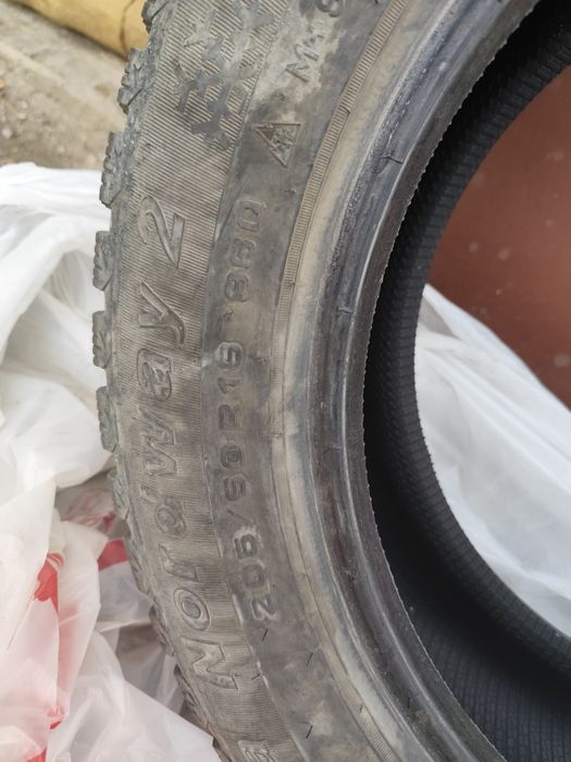 Продам зимнию резину 4 балона