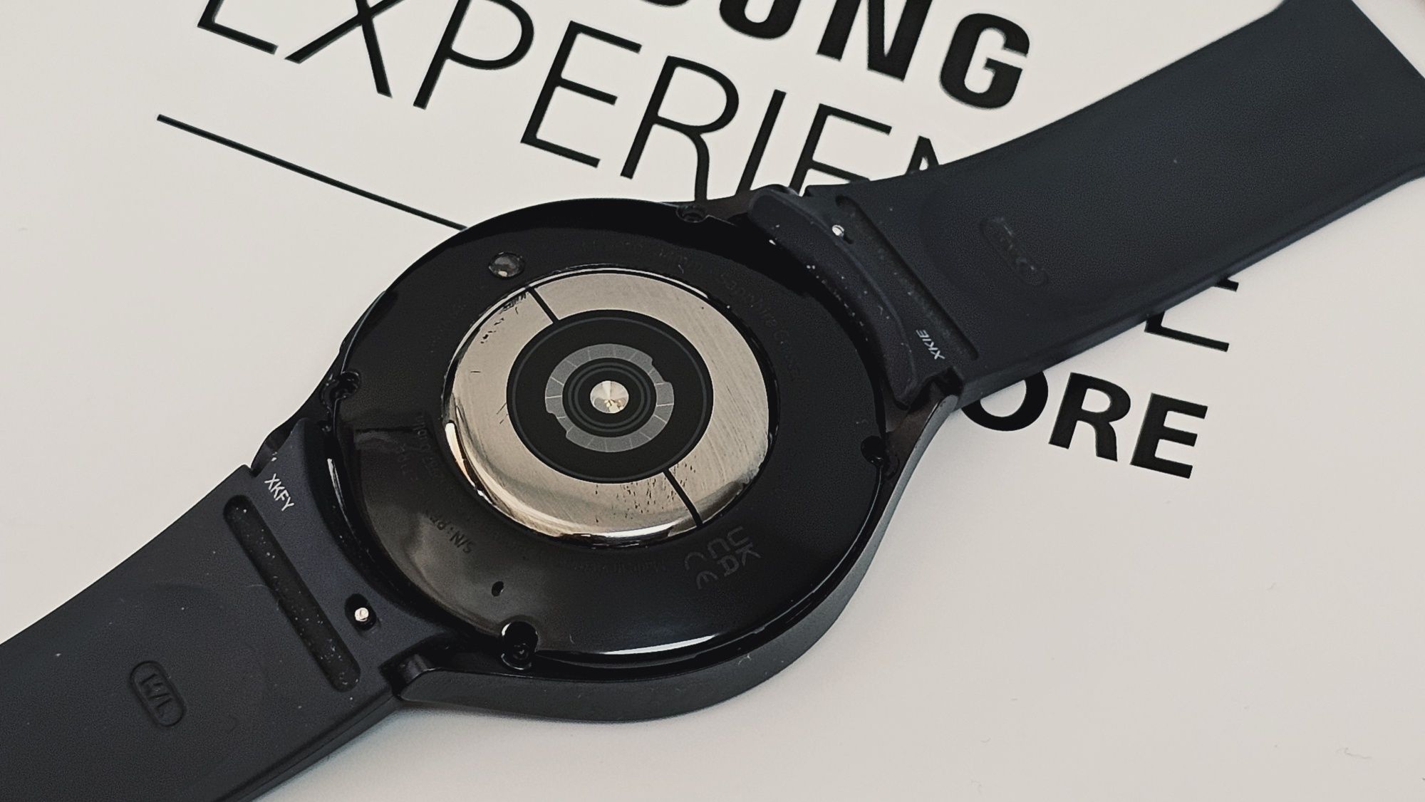 44mm Samsung Watch 5 BT Experience Store Гаранция 2025г. Graphite