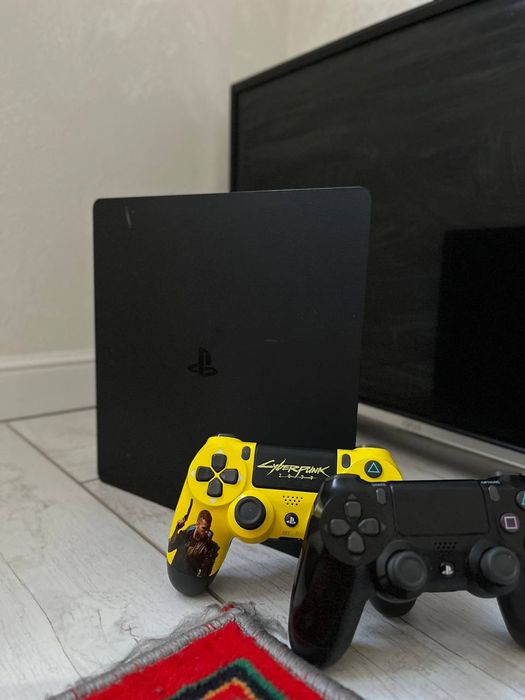 Продам Playstation 4