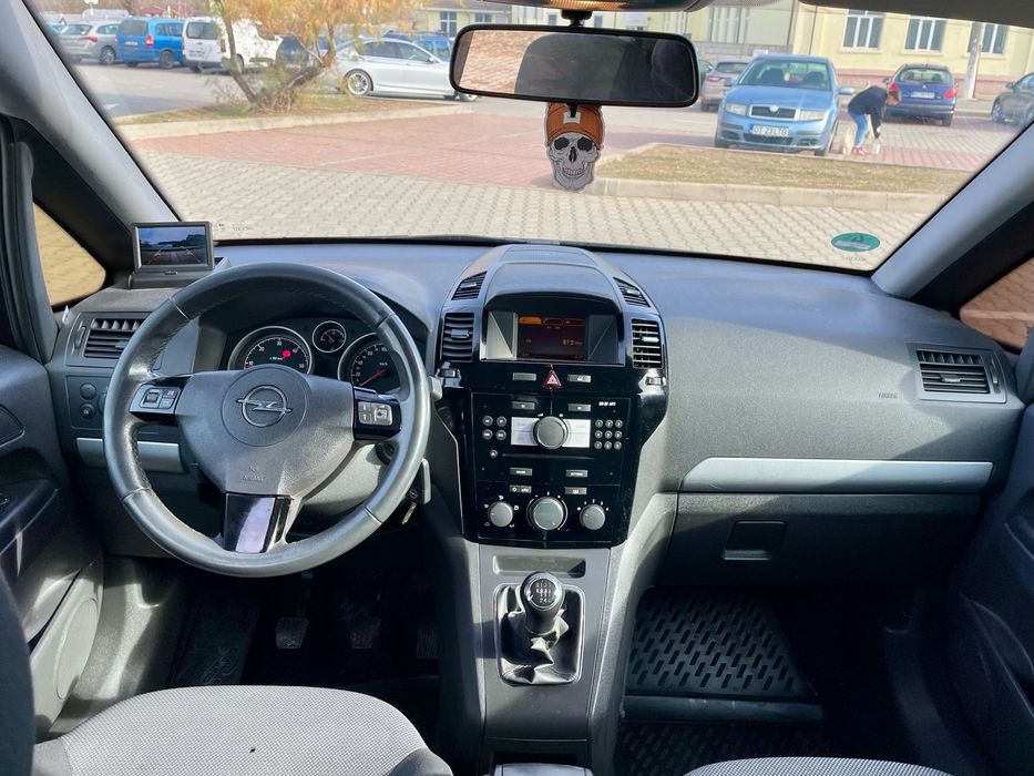 Opel zafira 2011