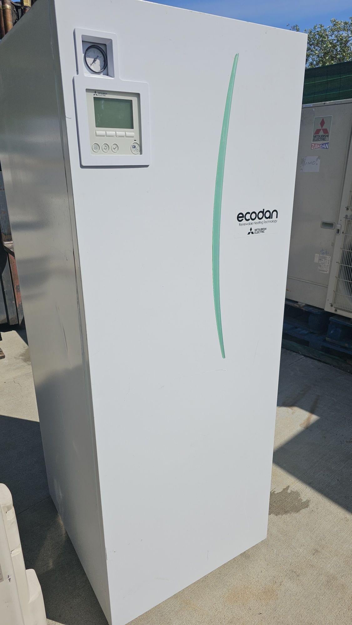 Mitsubishi Ecodan термопомпа 5kw с бойлер 200л.