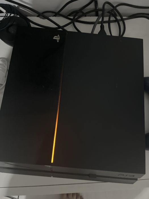 Ps4 normal+2 controllere+gta 5,fifa 25