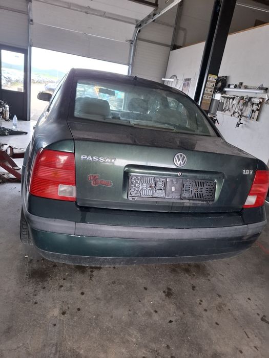 Vand bara,capota,far Passat B5
