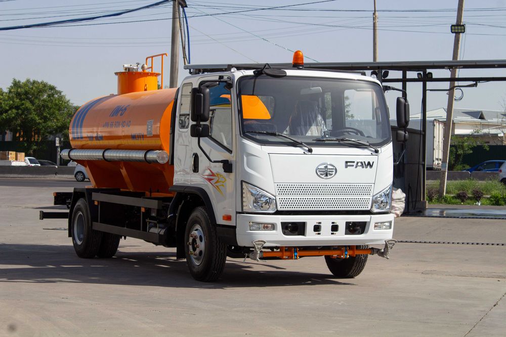 Сотувда мавжуд! Поливомоечная машина (водовоз) FAW Tiger V (6 м³)