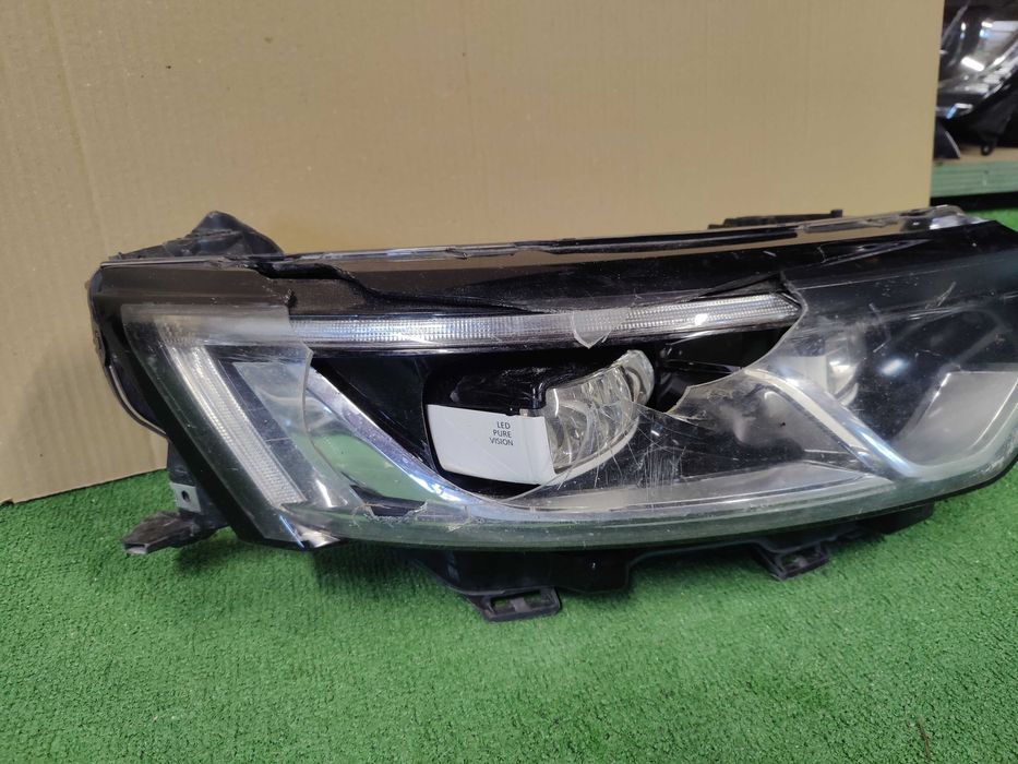 far dreapta renault talisman avariat