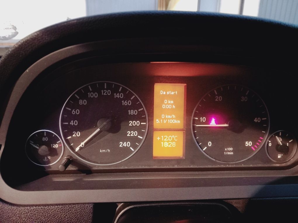 Mercedes Benz A180