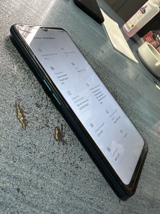 Oppo A9 2020 8+3/128 - отличен