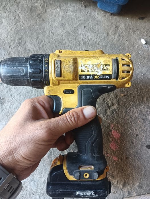 Vând filetantă dewalt perfect functionala