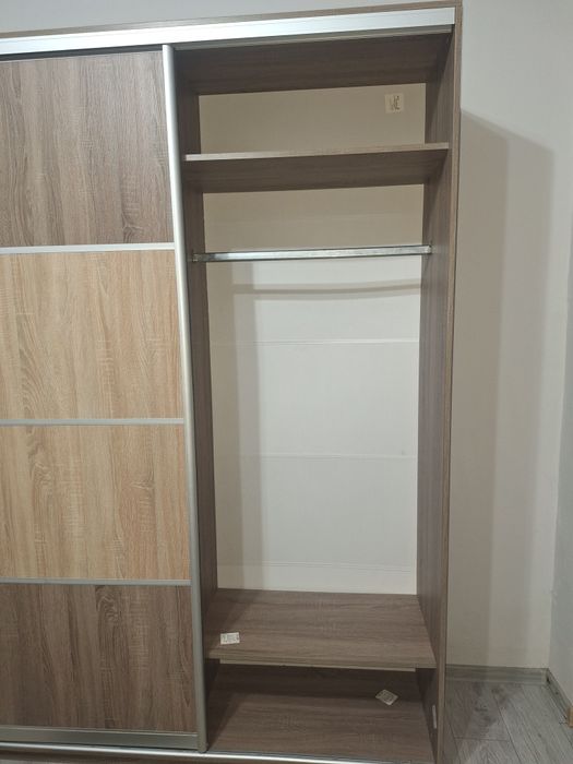 Vand dulap cumparat fara defecte