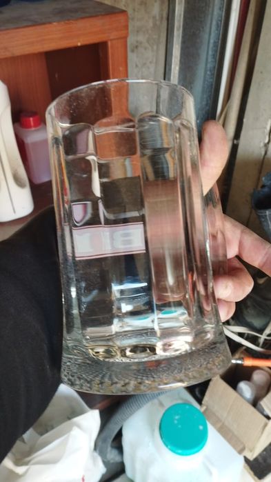 Продаю  стеклянные бокалы