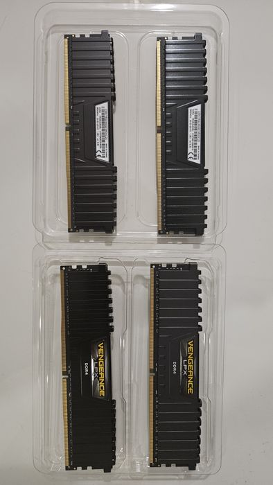 Memorie RAM 4x8GB DDR4 3600Mhz Vengeance LPX