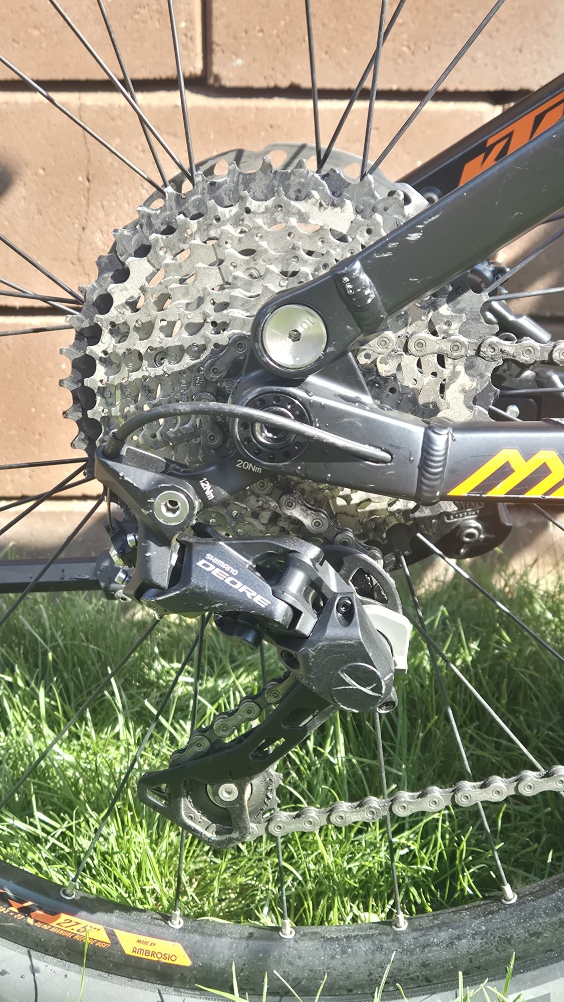 Bicicleta electrica KTM Macina Lycan 275 full suspension