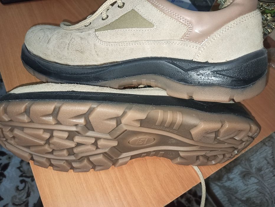 Спец обувь сотилади! Maxsus oyoq kiyim!