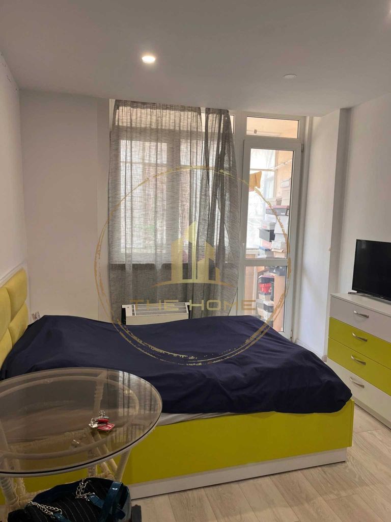 Дава се под наем Двустаен апартамент в Варна, Левски - 31 кв.м за 275 € - Снимка #2