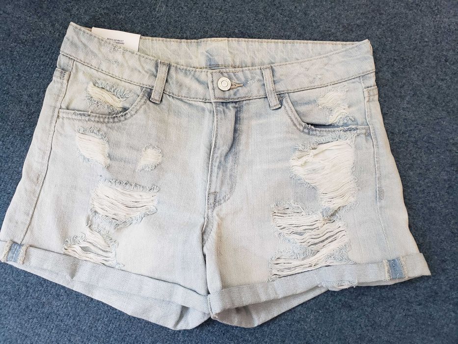 H&M дънкови шорти, Нови с етикет