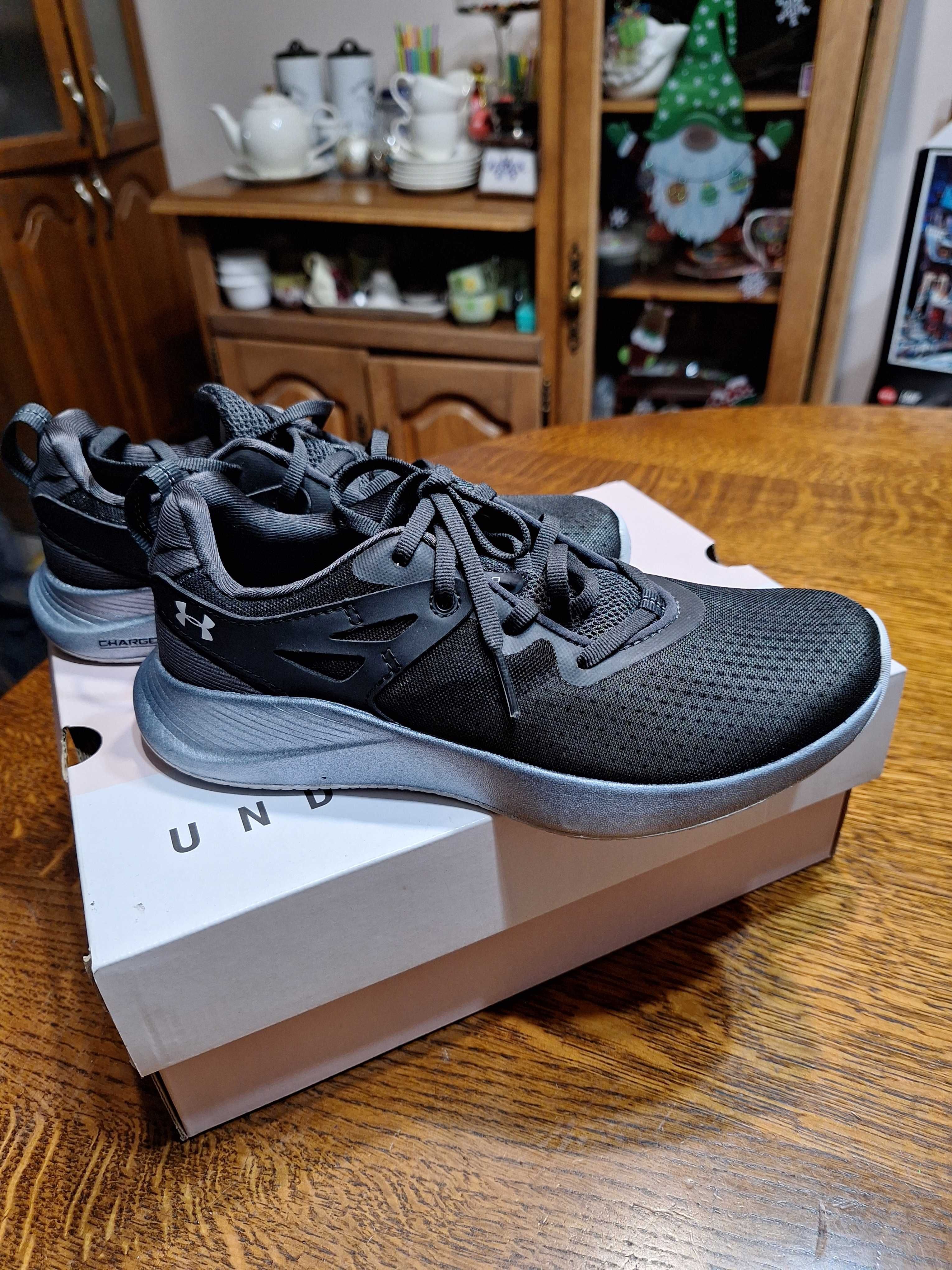 Дамски маратонки Under Armour N37,5