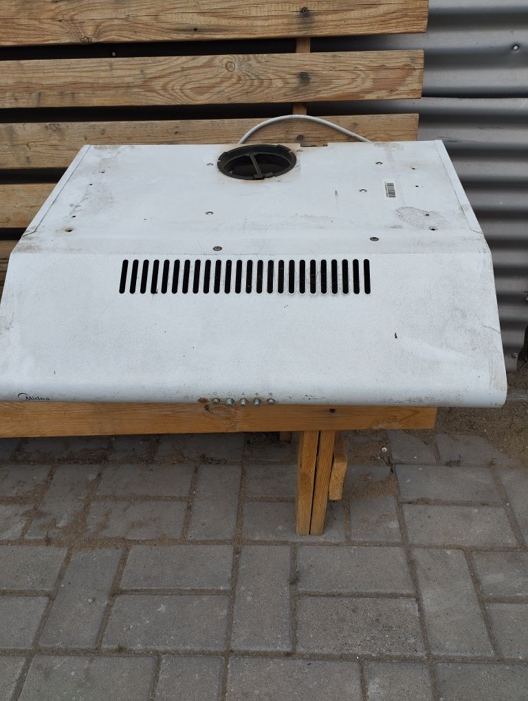 Продам вытяжку б/у