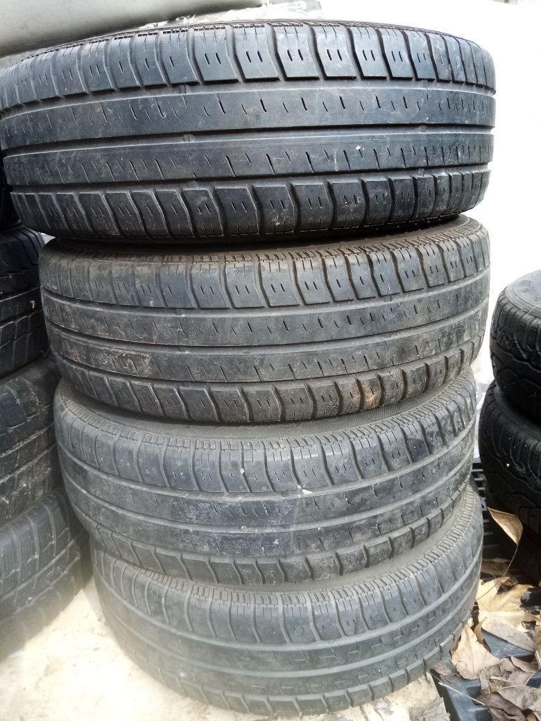 4бр. Джанти за VW бус 16 цола  с гуми 205/65/16 С и тасове