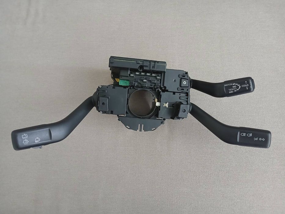 Модул за волан, лостчета за мигачите и чистачки за Пасат Б6 Голф 5 Pas