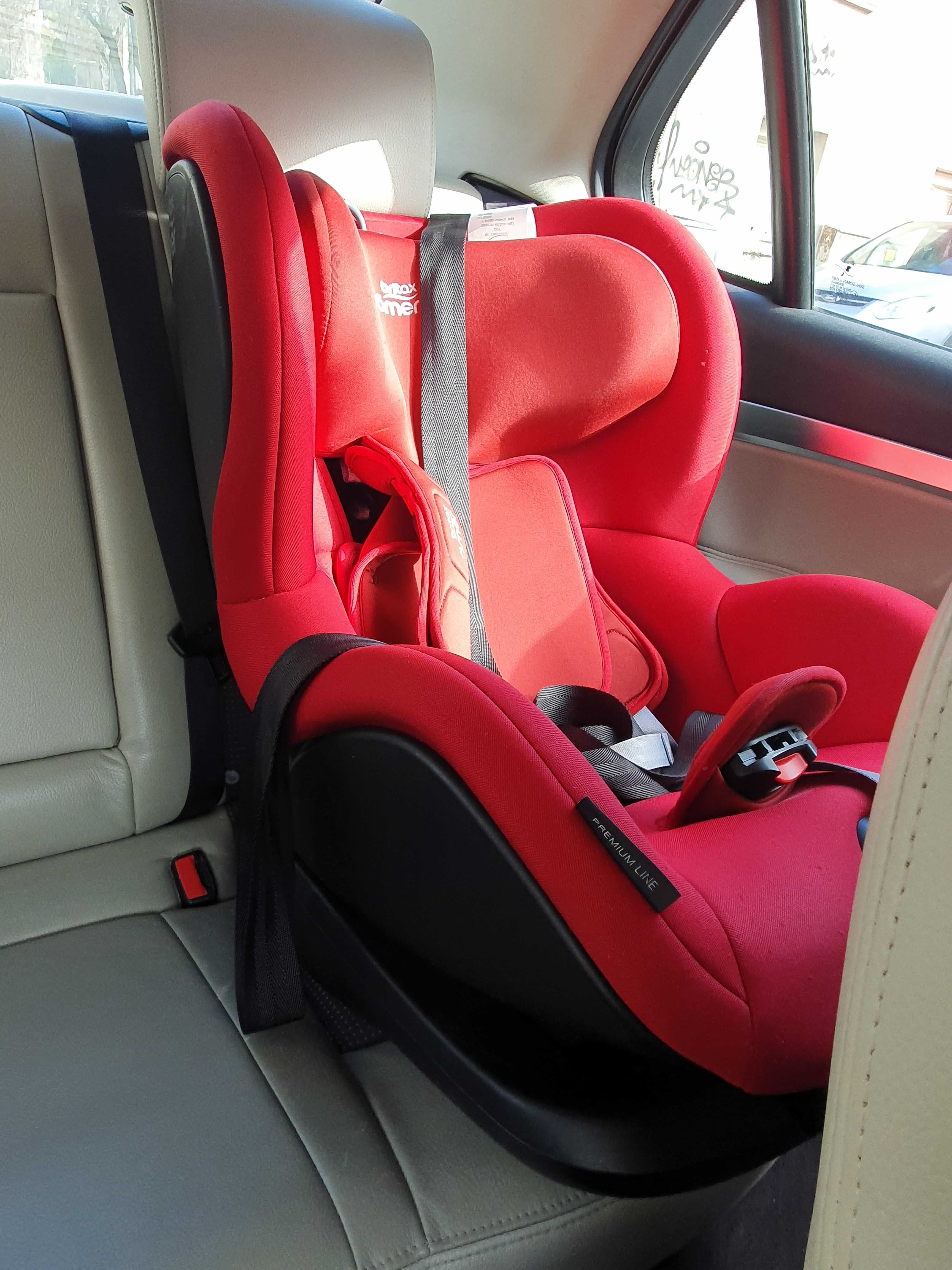 Britax Römer Стол за кола Trifix i-Size (9-25 кг.) Premium Cosmos Red