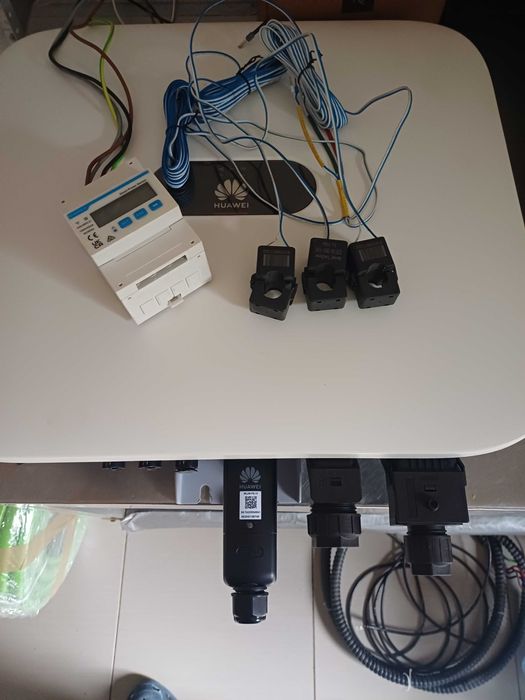 invertor hibrid trifazat huawei 10kw