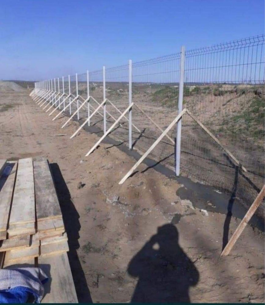 Constructii garduri si porti din plasa bordurata tabla cutata