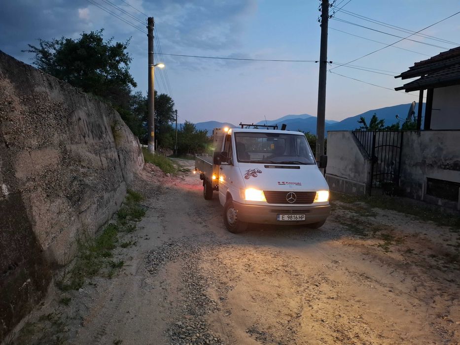 Mercedes 312d бордови