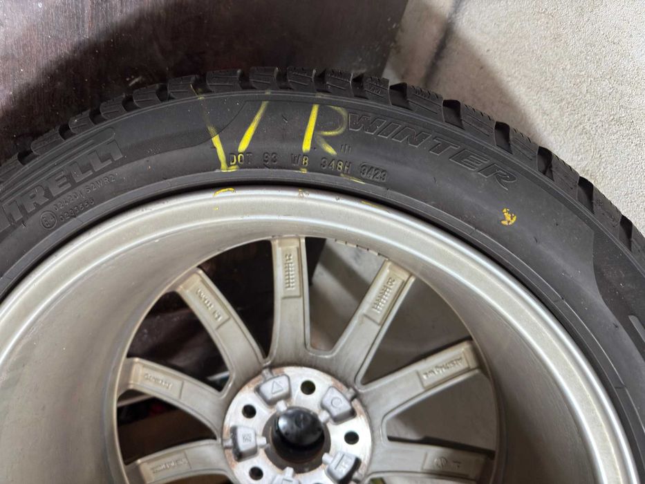 4бр зимни гуми  Pirelli Sotozero 3 с размери 235 45 18
