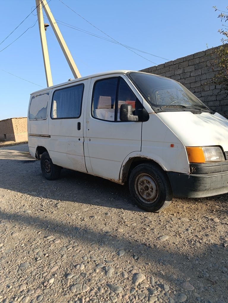 FORD Furgon Sotiladi