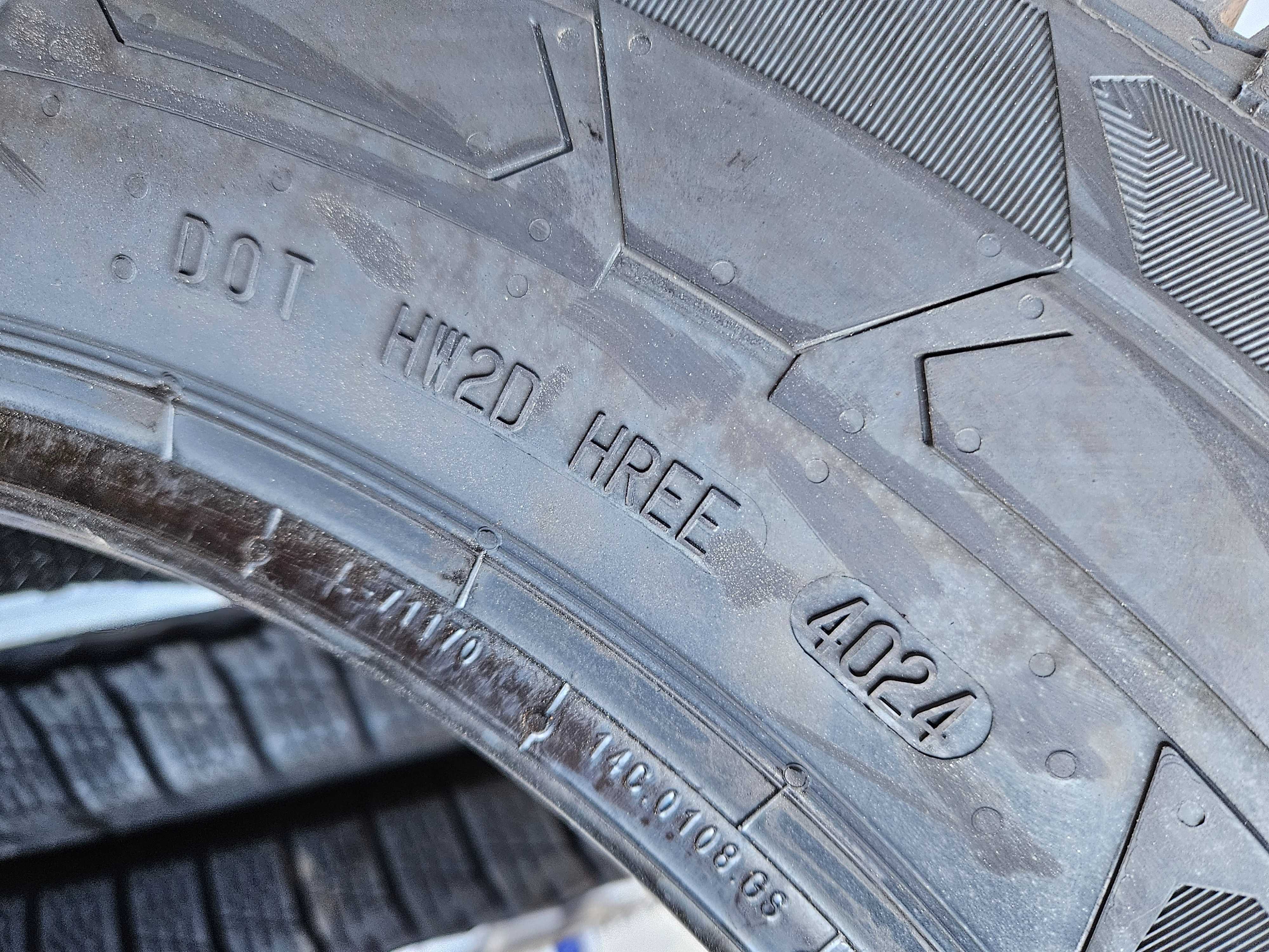 4 Нови бусови зимни гуми 225/65R16C Continental VanWinter DOT4024