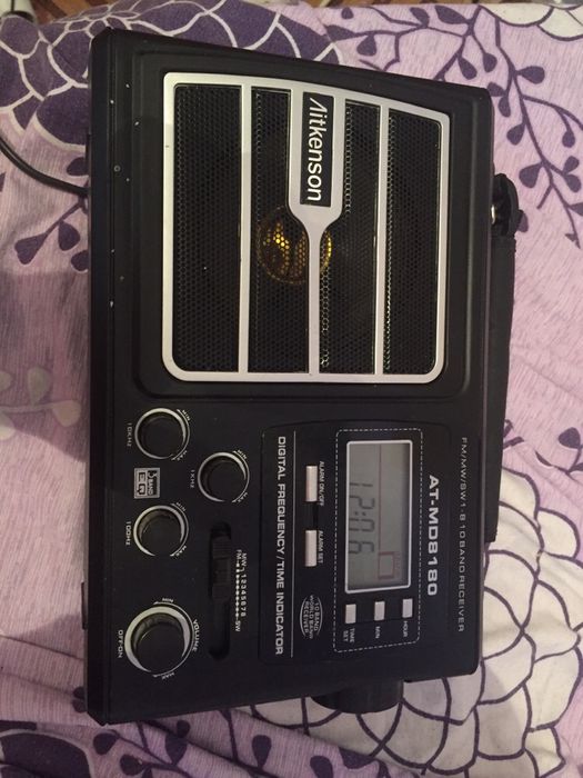 aitkenson at-md b 180 Radio