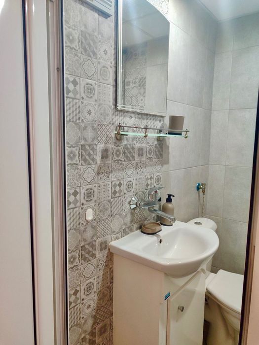 Дава се под наем Едностаен апартамент в Благоевград, Идеален център - 20 кв.м за 127.5 € - Снимка #4