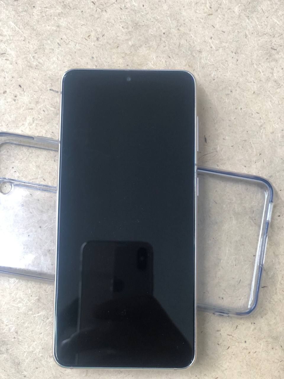 Samsung S 21  5G 8/256