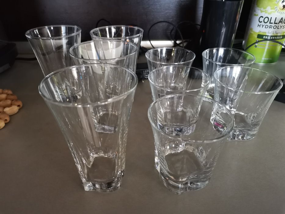 Стъклени чаши, за безалкохолни и уиски
