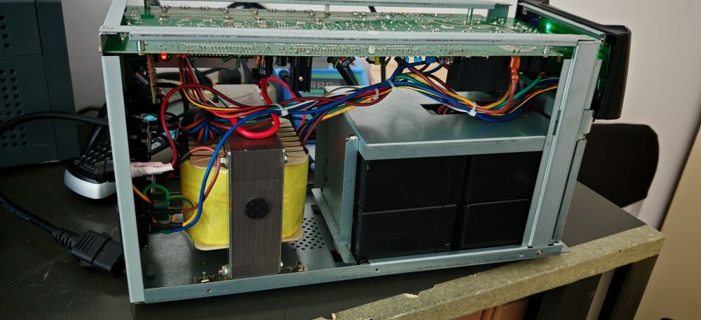 UPS Ablerex JP-PRO3000 - 1800W