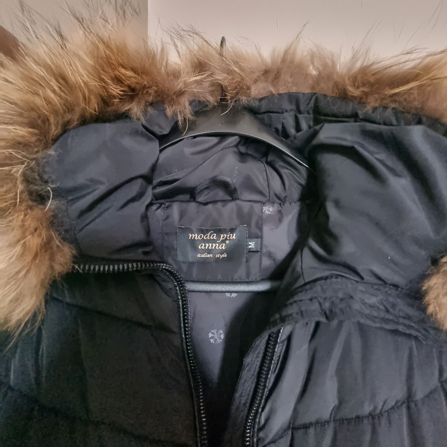 Дамско зимно черно яке,р-р М. Внос Италия..."moncler guess calvin karl