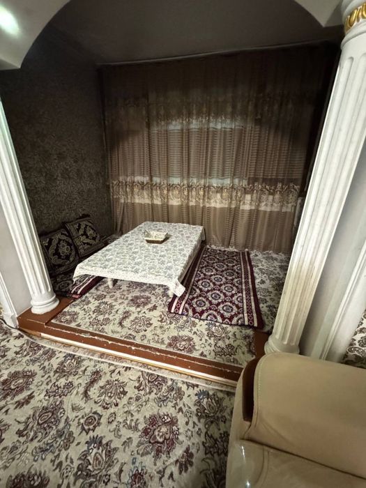 Fargona  shaxar oybek radomdi yonida kunli kvartira bor bezzaks quyami