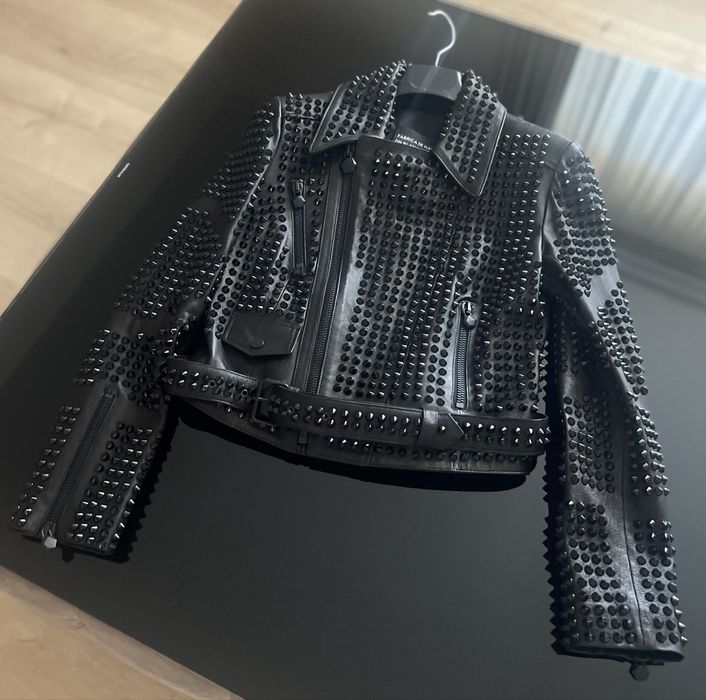 Geaca de piele cu tinte